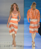 Gisele Bundchen, 34, walks down the catwalk one last time
