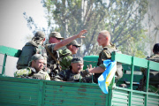 Ukraine cease-fire breached in Mariupol