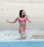 **SEMI-EXCLUSIVE** Selena Gomez shows off her figure in a pink bikini in Mexico