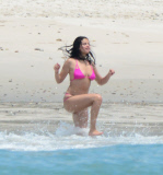 **SEMI-EXCLUSIVE** Selena Gomez shows off her figure in a pink bikini in Mexico