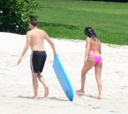 **SEMI-EXCLUSIVE** Selena Gomez shows off her figure in a pink bikini in Mexico