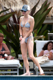 **USA ONLY** *EXCLUSIVE* Anna Faris shows off Bikini Body on family vacation in Hawaii **MUST CALL FOR PRICING**