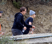 Justin Bieber heads to the hills for a hike with his buds
