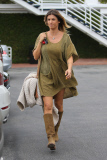 Elisabetta Canalis ends a shopping run at Fred Segal