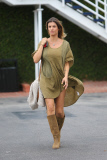 Elisabetta Canalis ends a shopping run at Fred Segal