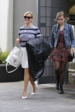 Reese Witherspoon hangs with daughter Ava in Beverly Hills