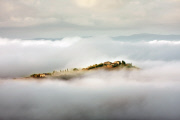 Photographer captures misty scenery in Tuscany and the Beskidy Mountains, Poland, Oct 2013
