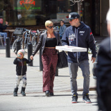 Pink and Carey Hart grab a pizza with little Willow in Tribeca