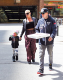 Pink and Carey Hart grab a pizza with little Willow in Tribeca