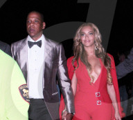 Beyonce and Jay Z at the Mayweather-Pacquiao fight