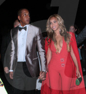Beyonce and Jay Z at the Mayweather-Pacquiao fight