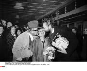 France, Orly : Edith Piaf a son retour des Etats-Unis
