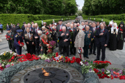 Poroshenko attends V-Day celebration in Ukraine