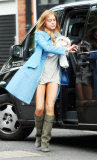 EXC: LINDSAY LOHAN DINING AT THE IVY