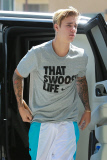 Justin Bieber steps out after finishing anger management