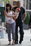 Alec Baldwin,Hilaria Thomas and daughter spotted in Chelsea
