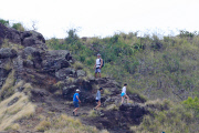 *EXCLUSIVE* Anna Kendrick, Aubrey Plaza and Zac Efron take a Memorial Weekend hike
