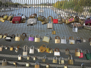 Paris removes Pont des Arts bridge million love-locks.