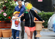 Britney Spears Shops for Garden Supplies with Sons