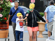 Britney Spears Shops for Garden Supplies with Sons