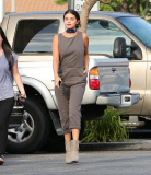 PREMIUM EXCLUSIVE Selena Gomez gets her health fix with a green smoothie Pt 2