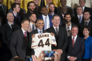 Obama receives San Francisco Giants