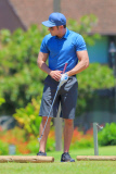 *EXCLUSIVE* Zac Efron shows off his impressive golf skills in Hawaii 