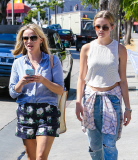 Reese Witherspoon and Ava Elizabeth look like sisters!