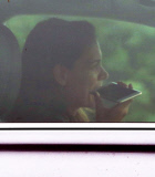 PREMIUM EXCLUSIVE Katie Holmes chatting on the phone while driving