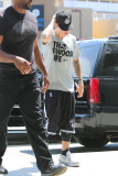 *EXCLUSIVE* Justin Bieber enjoys a basketball game with his crew
