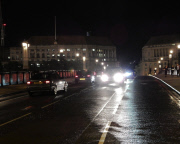 FAMEFLYNET - GV: James Bond Filming On Location At Vauxhall Bridge
