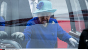 Queen Elisabeth II and prince Philip arrive in Berlin