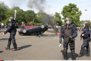 Paris French taxi drivers protesting against Uber