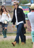 FAMEFLYNET - Poppy Delevingne Seen At Glastonbury 2015