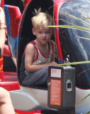 Hilary Duff Visits The Beverly Glen Market With Her Son 
