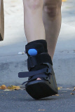 *EXCLUSIVE* Rumer Willis visits a hair salon with a stress fracture in her foot