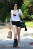 *EXCLUSIVE* Rumer Willis visits a hair salon with a stress fracture in her foot