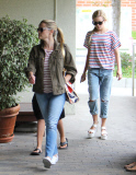 Reese Witherspoon and daughter Ava dress alike  Pt 2