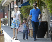 Exclusive... Natalie Portman Out And About With Her Family In Los Angeles 