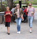 Reese Witherspoon and daughter Ava go for stripes