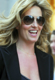 PENNY LANCASTER SHOPPING IN LONDON