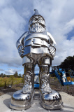 Reflective Lullaby - Riesenzwerg Skulptur in Melbourne enthüllt