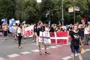 Protest gegen das Abschlachten der Grindwale in Berlin