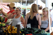 90210 alumnus Gabrielle Carteris shops for produce at Farmers Market
