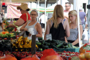 90210 alumnus Gabrielle Carteris shops for produce at Farmers Market