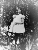 Elizabeth Taylor at the age of 4 (1936)
