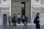 Greek banks start to reopen, Athens, Greece - 20 Jul 2015