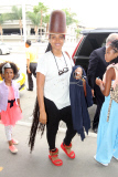 Erykah Badu wears Giant Hat to LAX after Claiming Black Eyed Peas Stole her Music Video