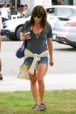 Selma Blair lunches with a male friend