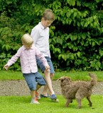 Die dänische Königsfamilie beim offiziellen Fototermin auf Schloss Grasten